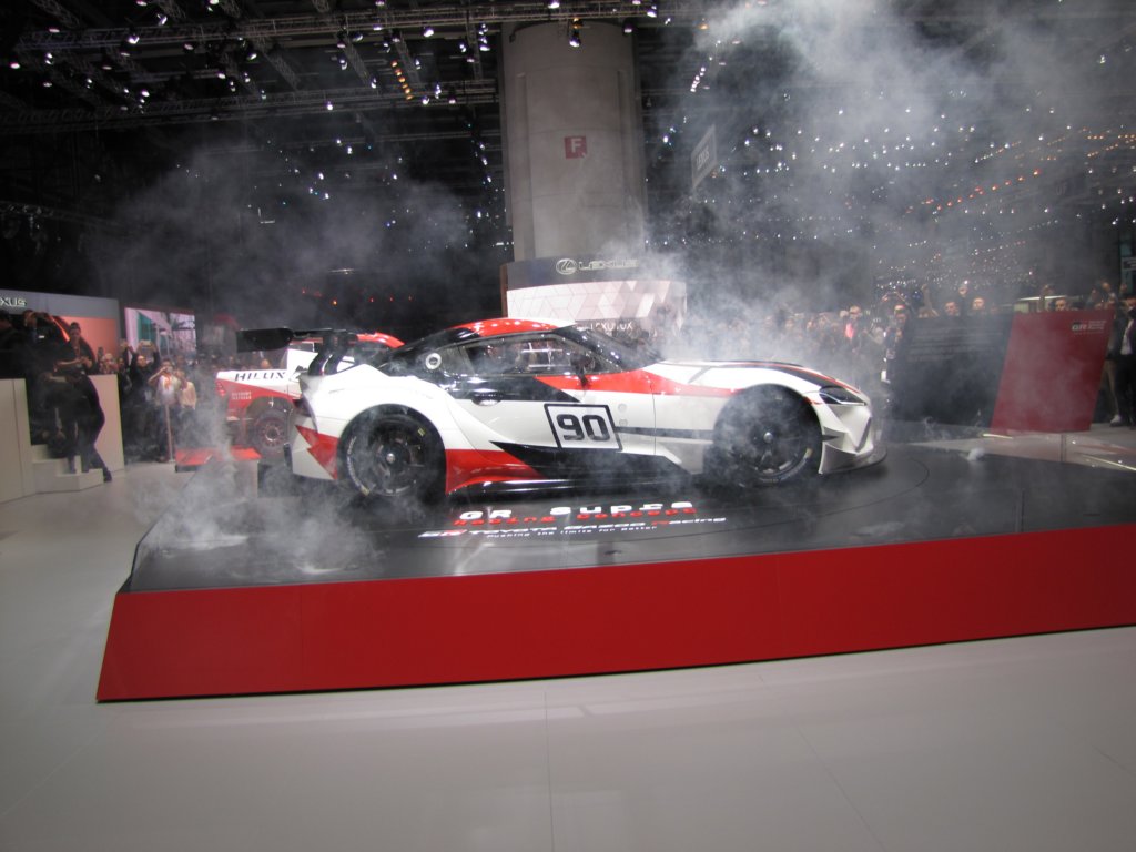toyotagrsupra8.jpg