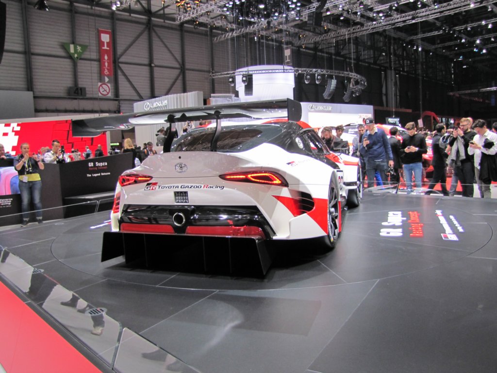 toyotagrsupra82.jpg