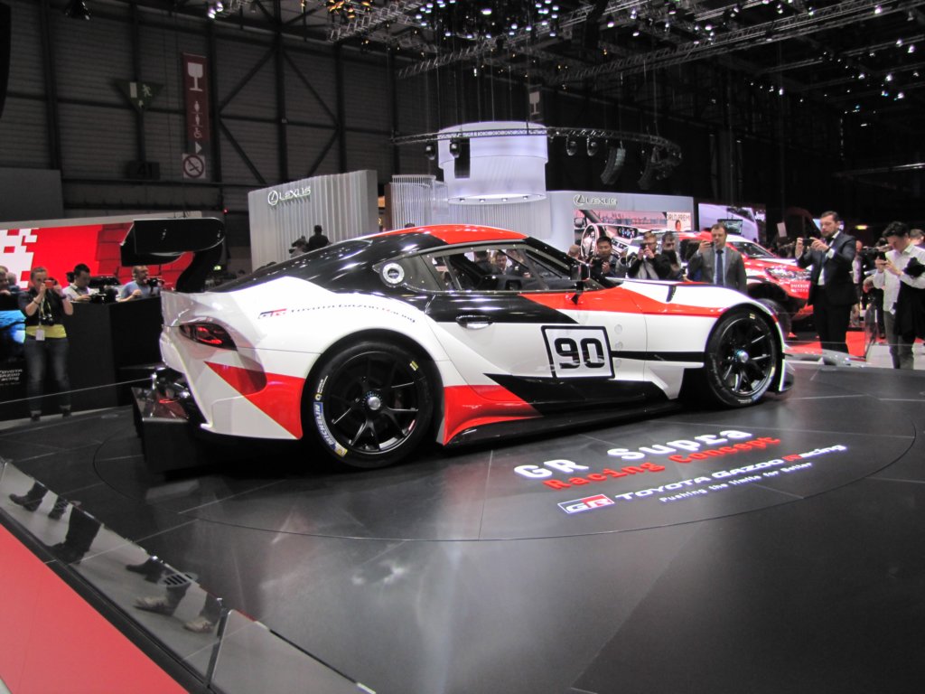 toyotagrsupra90.jpg