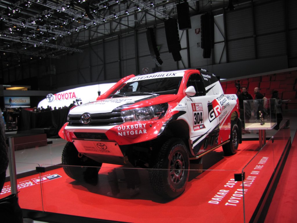 toyotahiluxgazooracing3.jpg