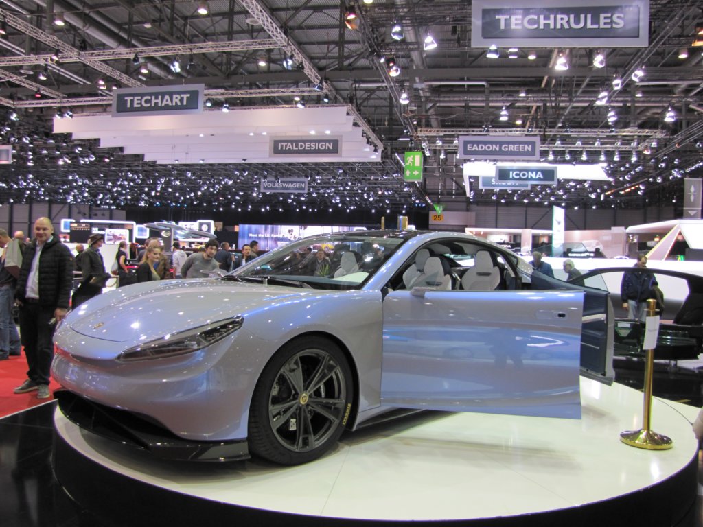 lvchiautovenere.jpg
