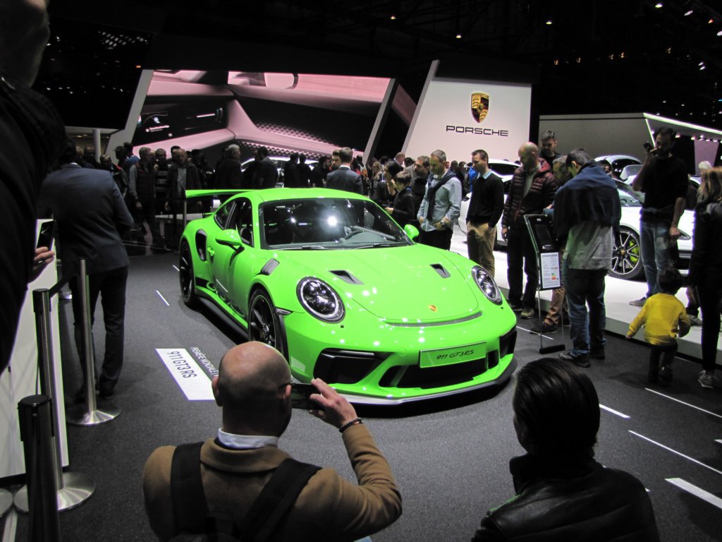 porsche911gt3rs5.jpg