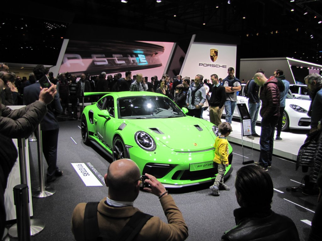 porsche911gt3rs8.jpg
