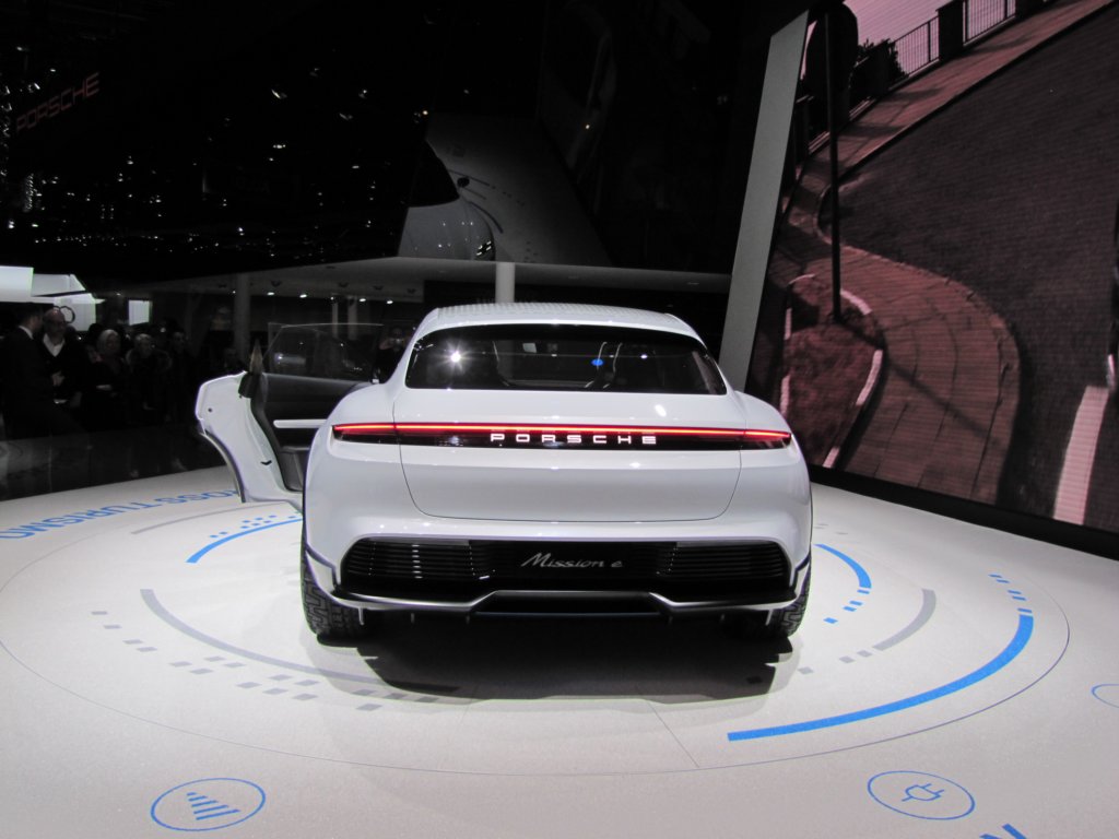 porschemissionecrossturismo5.jpg
