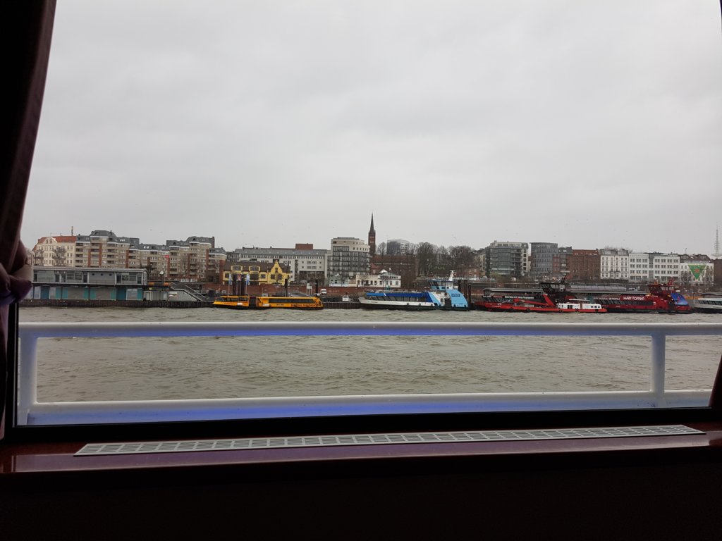 _114557.jpg