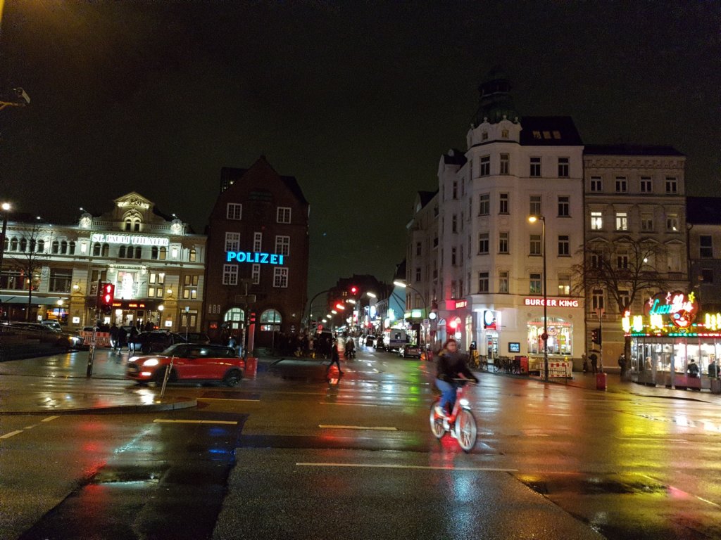_215422.jpg