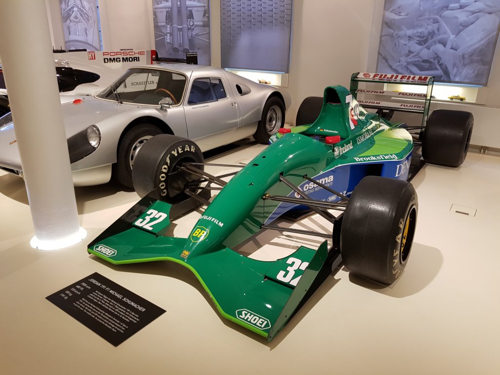 jordan191f1michaelschumacher1991.jpg