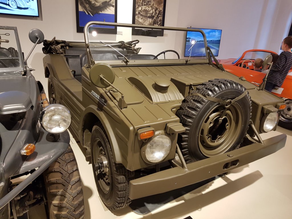porsche597jagdwagen19582.jpg