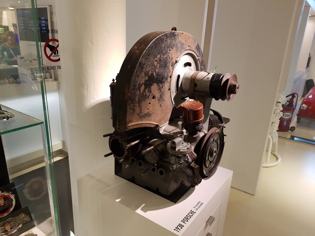 porschetype60motor19383.jpg