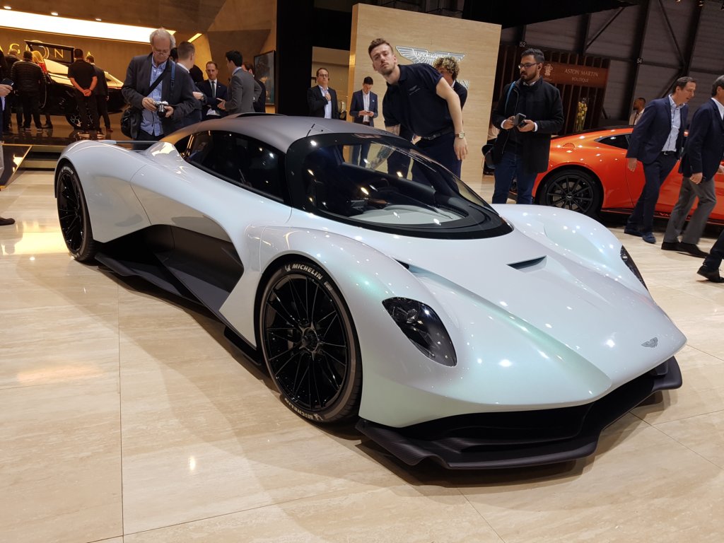 astonmartinamrb003.jpg