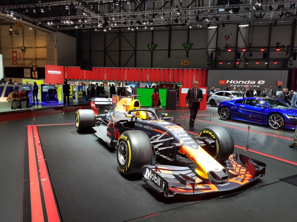 astonmartinredbullracingrb157.jpg
