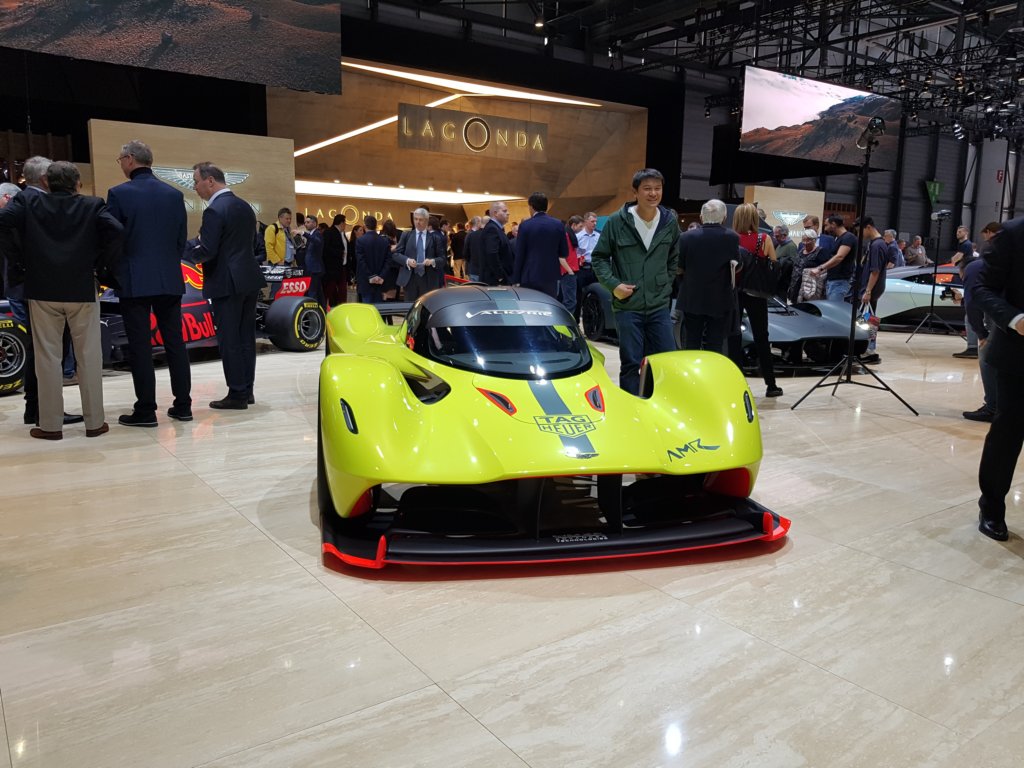 astonmartinvalkyrieamrpro4.jpg