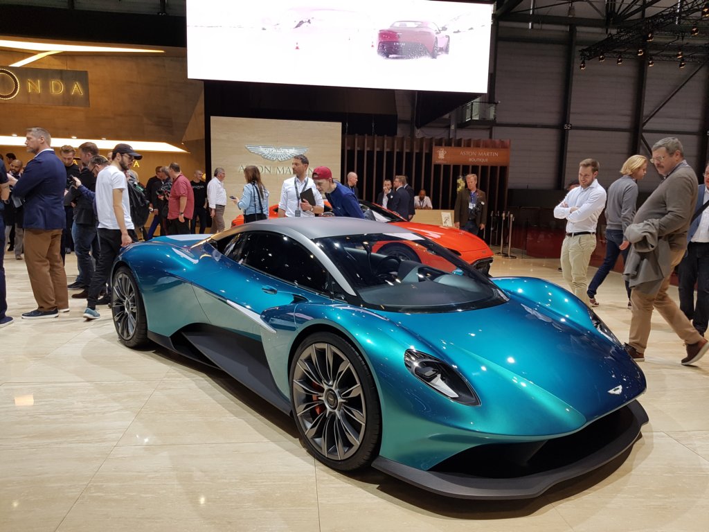 astonmartinvanquishvision10.jpg