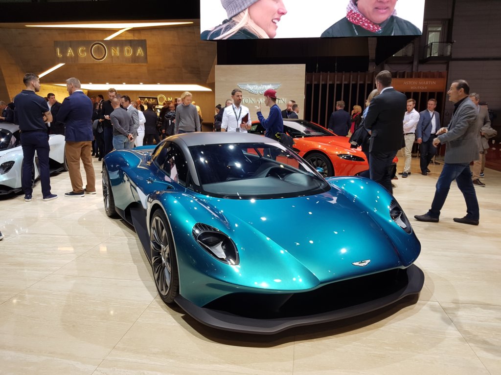 astonmartinvanquishvision8.jpg