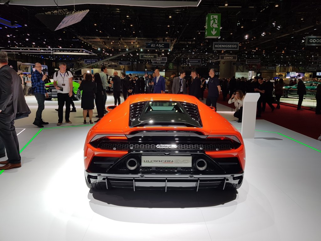 lamborghinihuracnevo4.jpg
