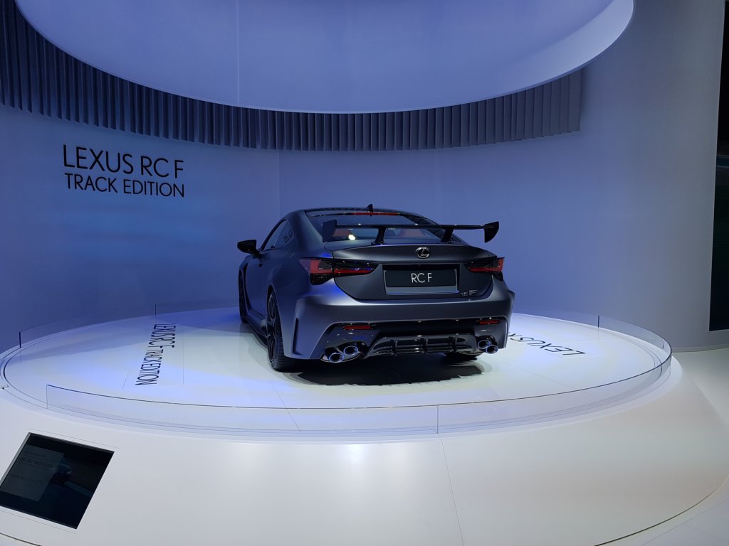 lexusrcftrackedition5.jpg