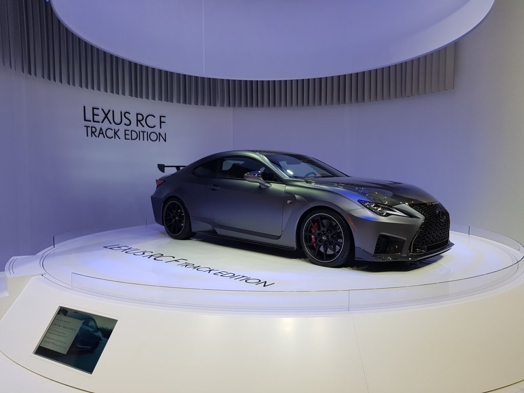 lexusrcftrackedition7.jpg