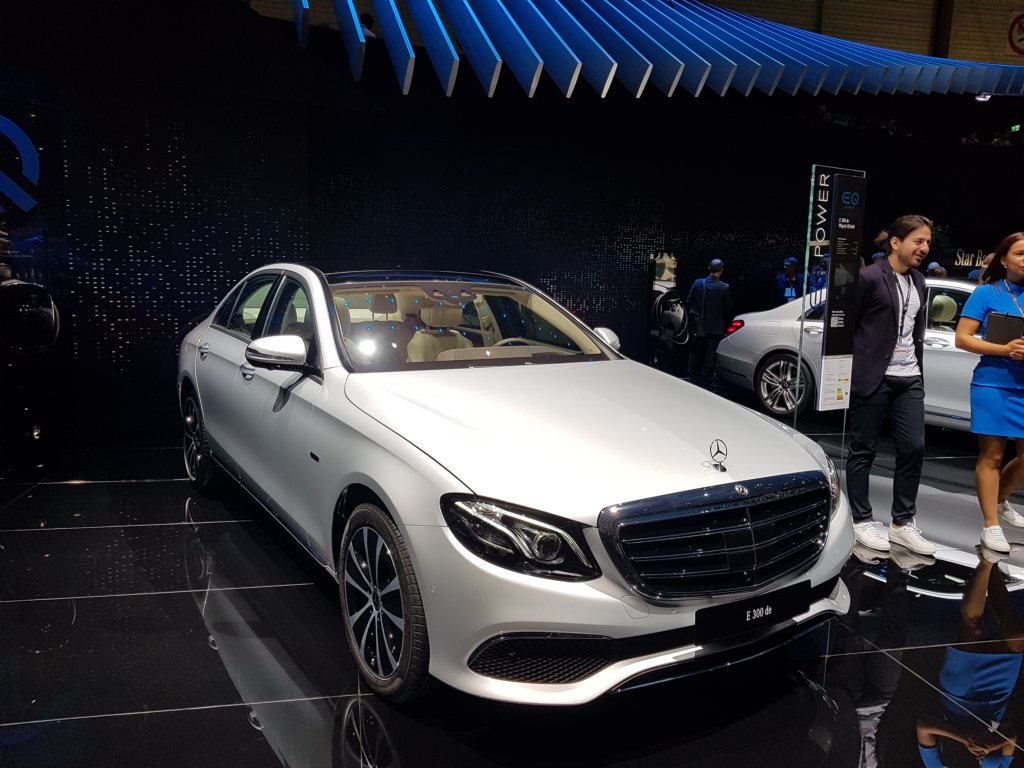 mercedesbenze560depluginhybrid.jpg