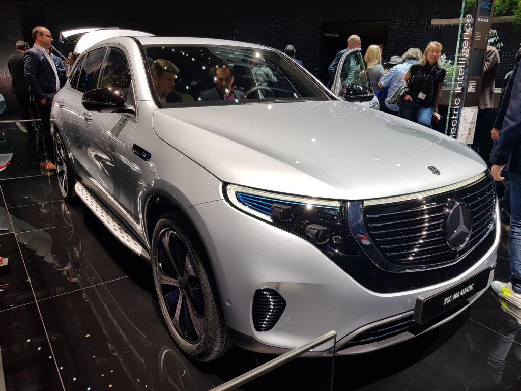 mercedesbenzeqc4004matic4.jpg