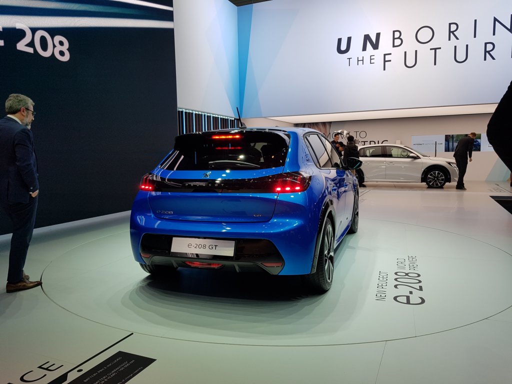 peugeote208gt.jpg