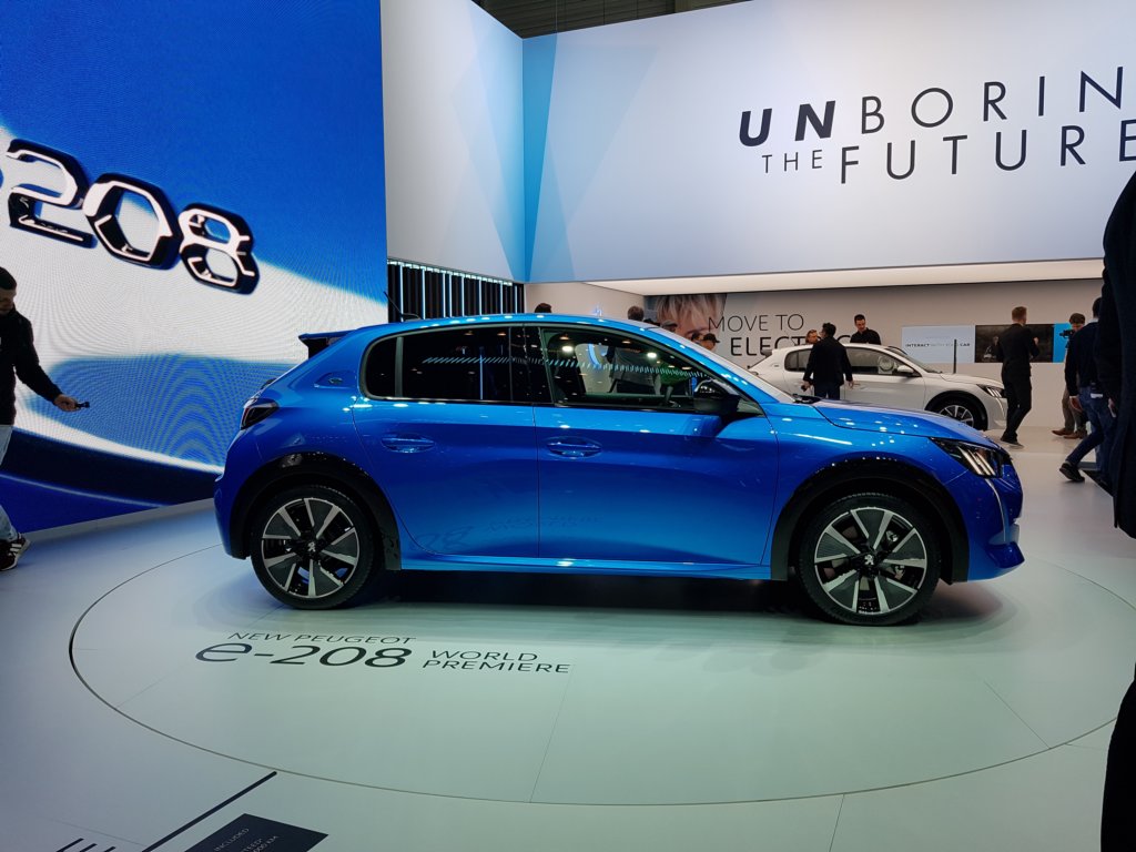 peugeote208gt6.jpg