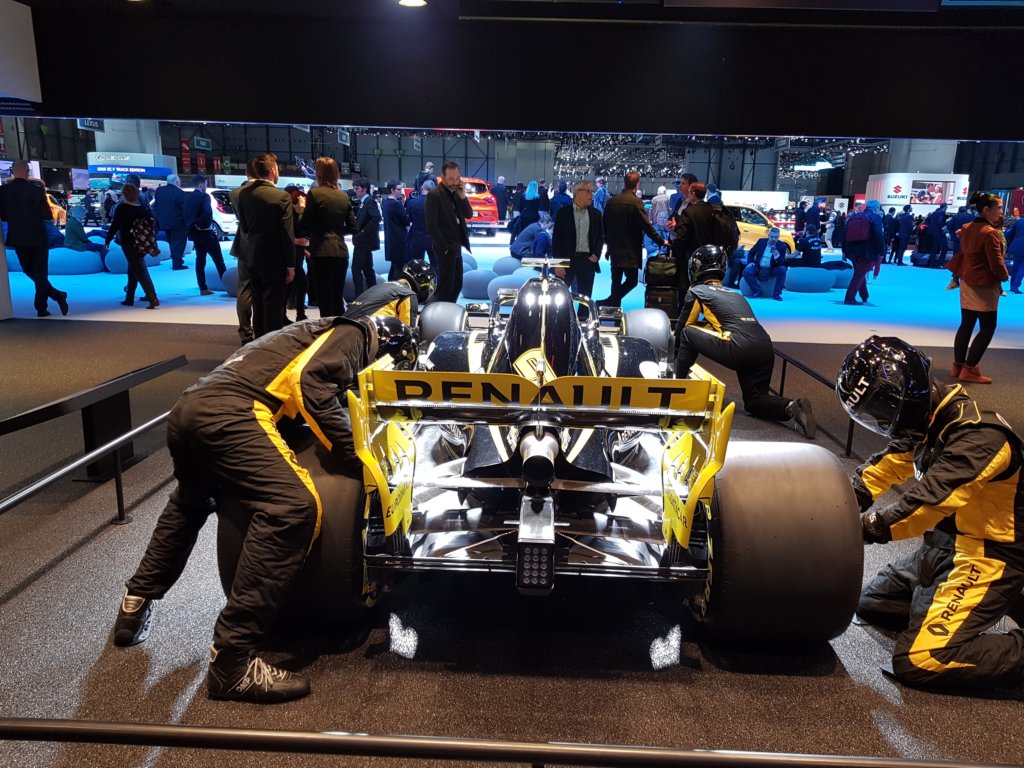 renaultrs192.jpg