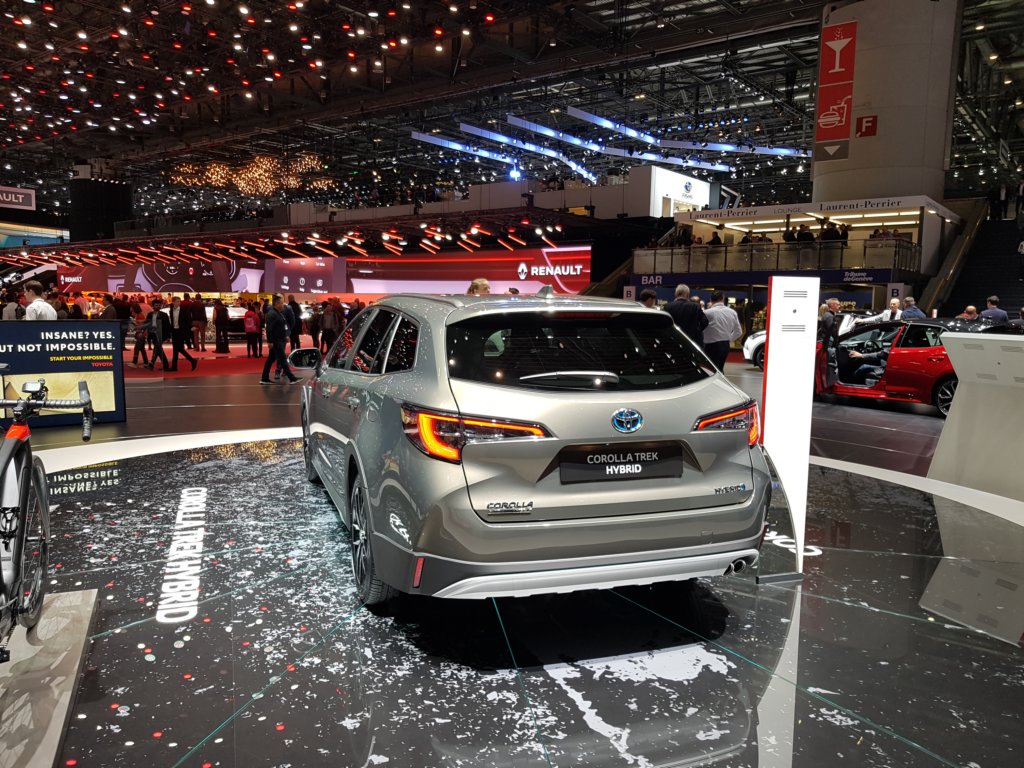 toyotacorollatrekhybrid13.jpg