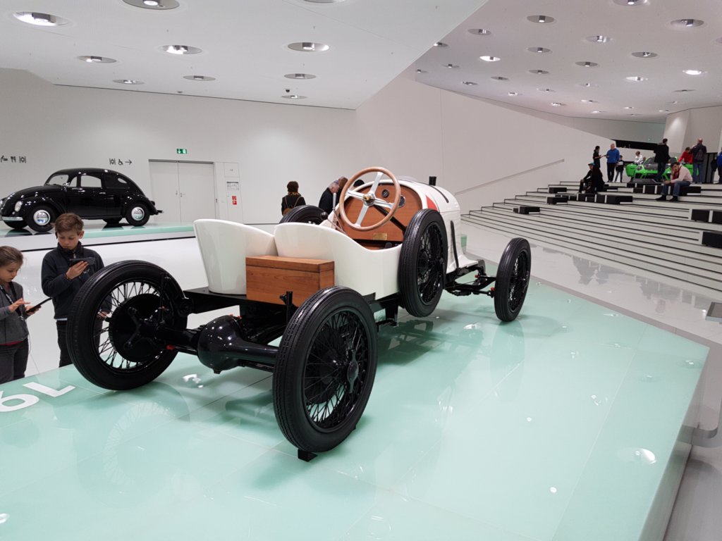 austrodaimleradsrsascha19222.jpg