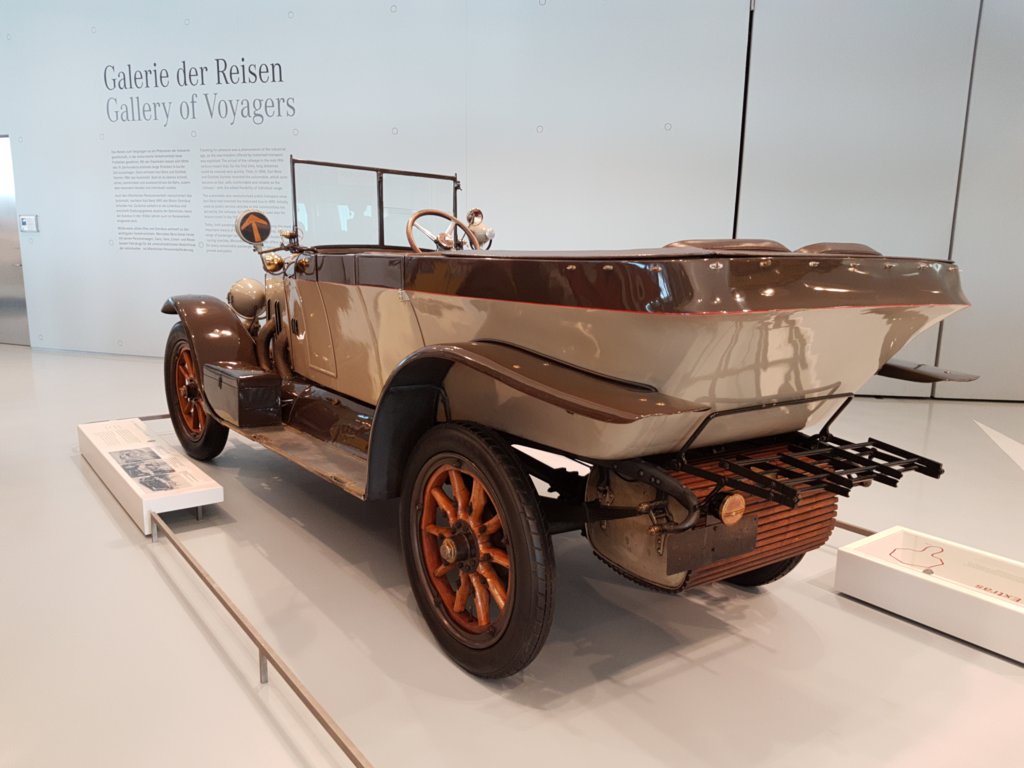 mercedesknight1645pstourenwagen1921.jpg