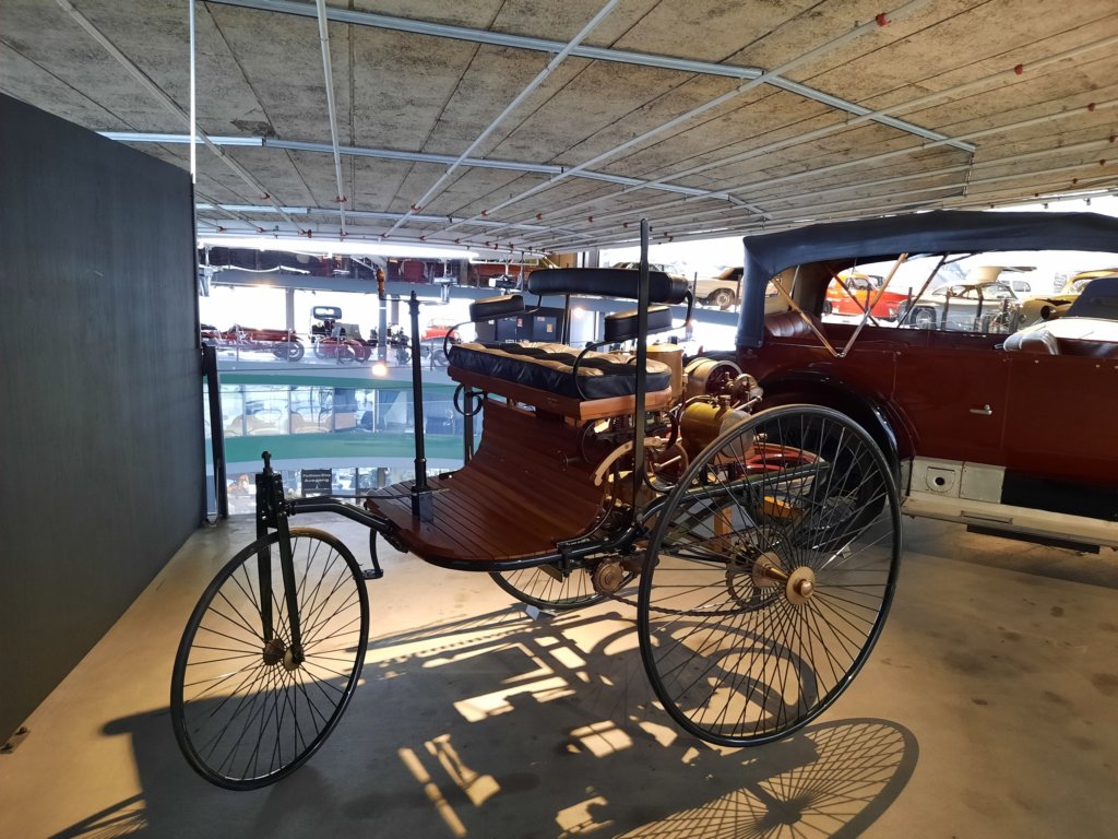 benzpatentmotorwagen1886.jpg