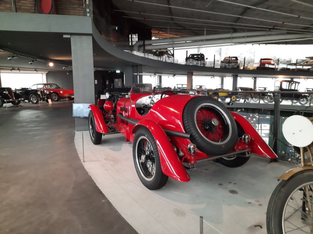 maserati4cs15184.jpg
