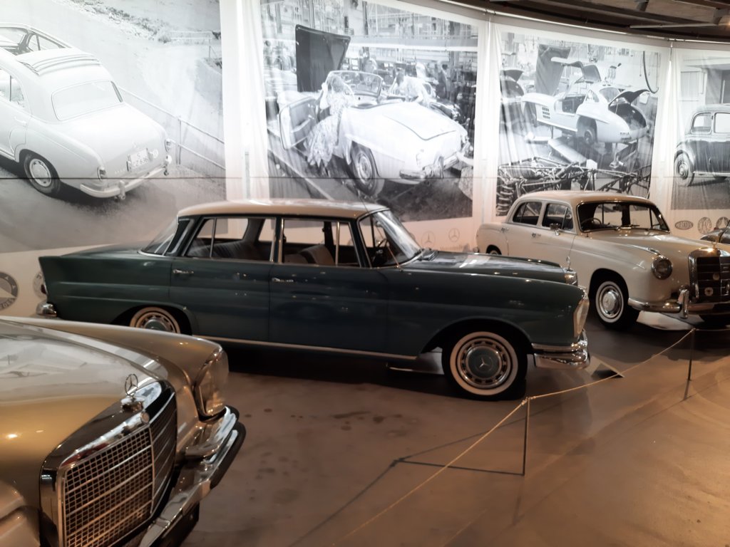 mb220b19633.jpg