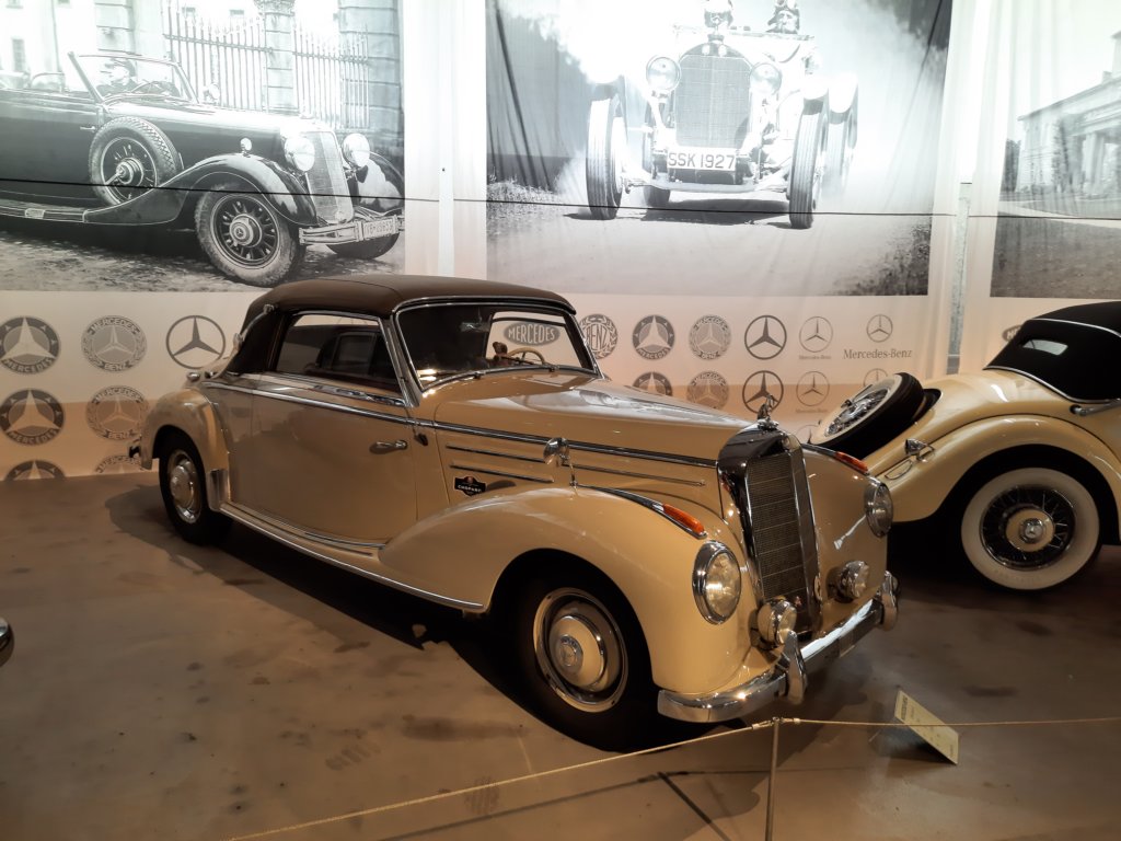 mb220cabrioa1953.jpg