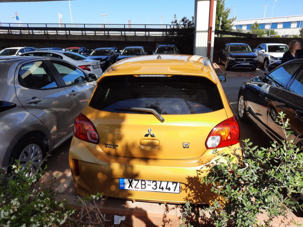 mitsubishispacestarengine3a925.jpg