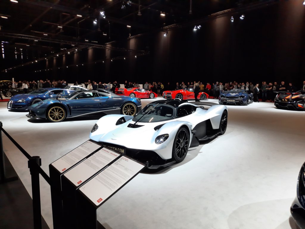astonmartinvalkyrie202110.jpg