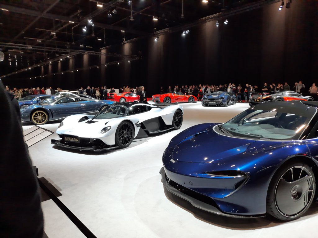 astonmartinvalkyrie20216.jpg
