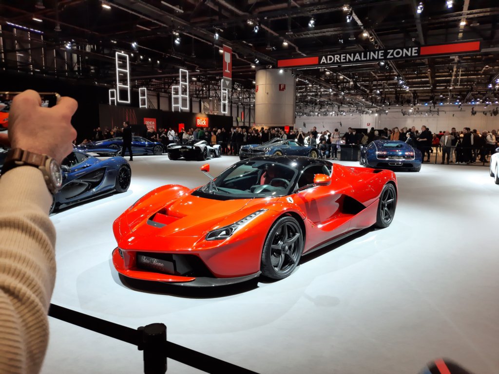ferrarilaferrari201311.jpg