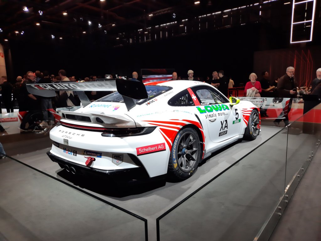 porsche911gt3cup8.jpg