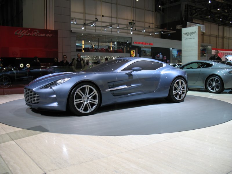 astonmartinone7730.jpg