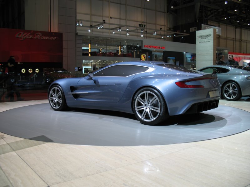 astonmartinone7740.jpg