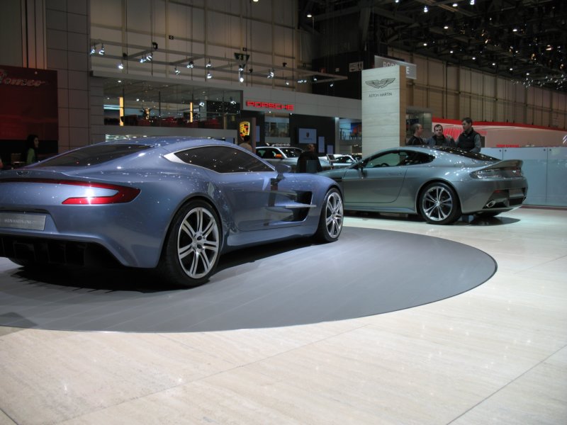 astonmartinone7767.jpg