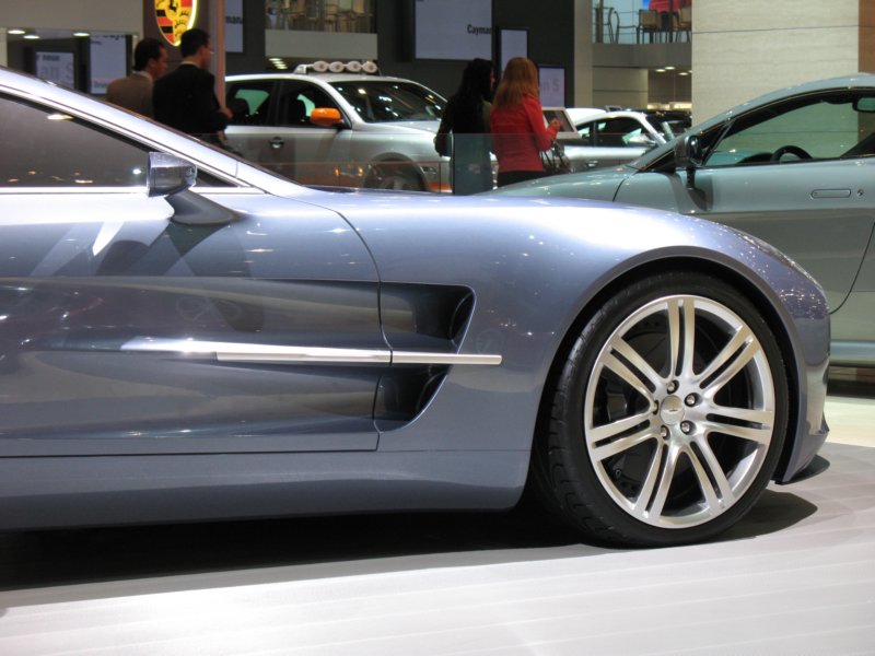 astonmartinone7770.jpg