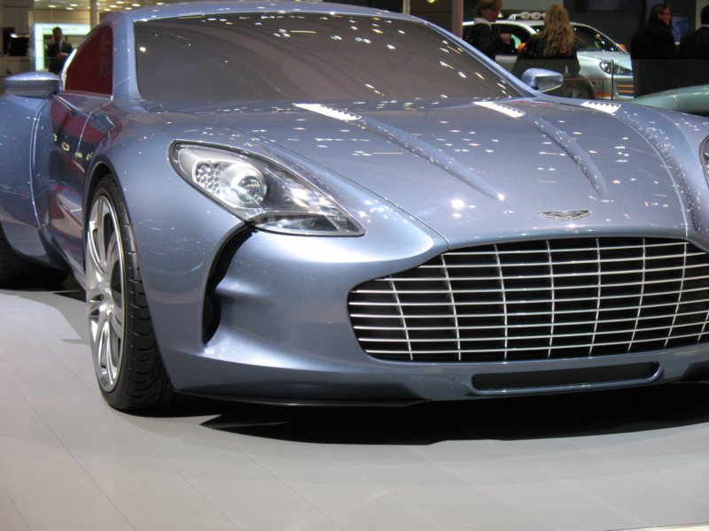 astonmartinone7777.jpg