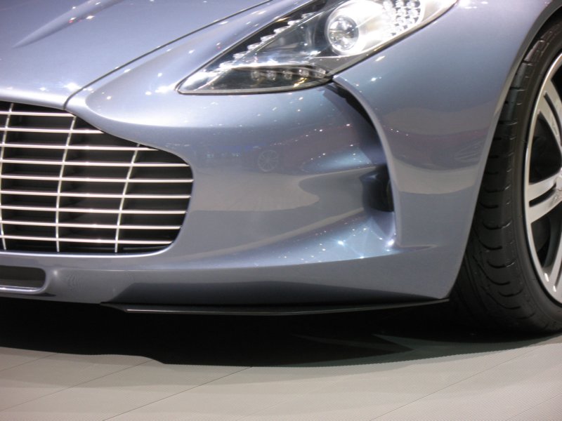 astonmartinone7782.jpg