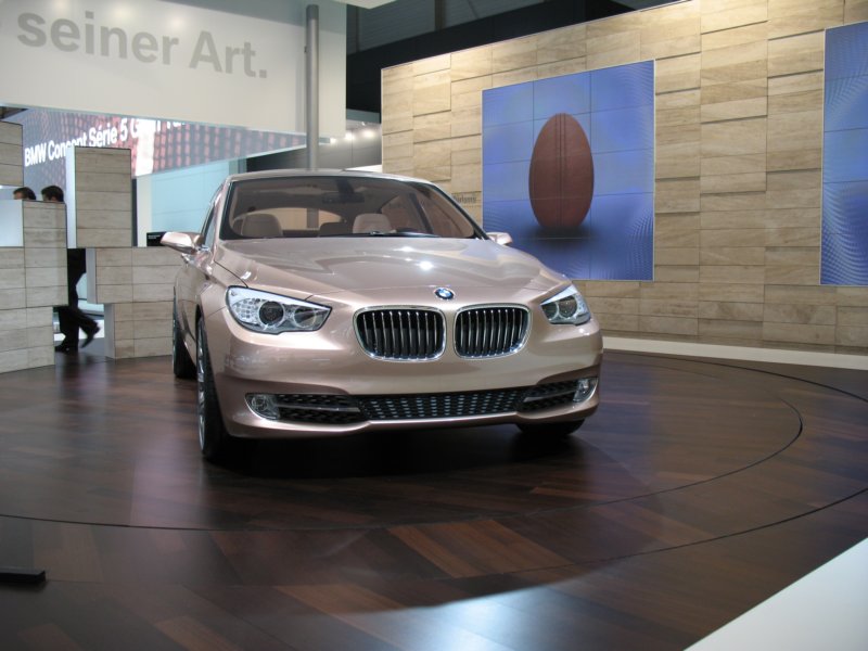 bmwconcept5seriesgranturismo23.jpg