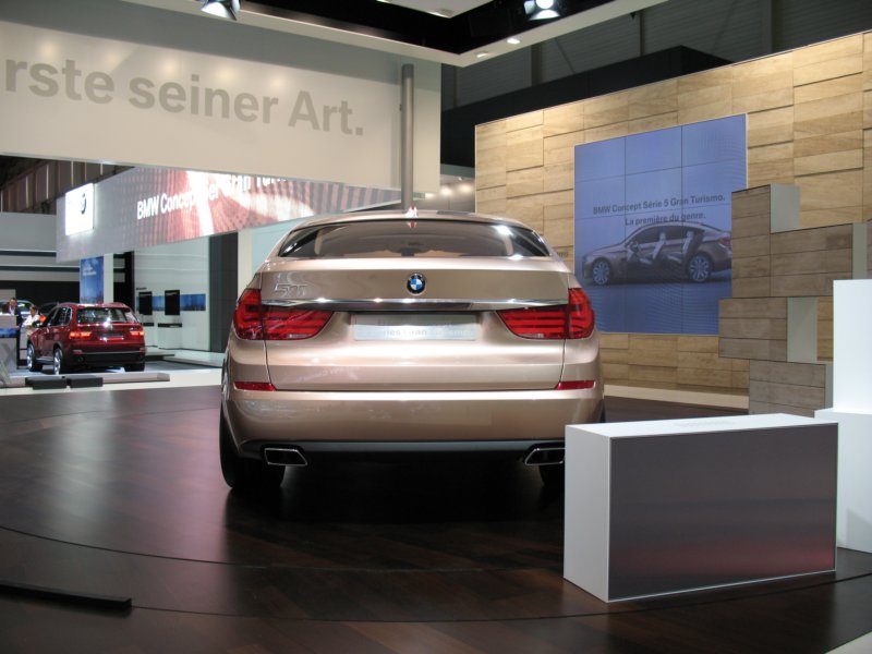 bmwconcept5seriesgranturismo52.jpg