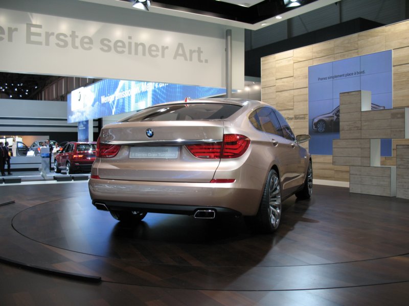 bmwconcept5seriesgranturismo58.jpg