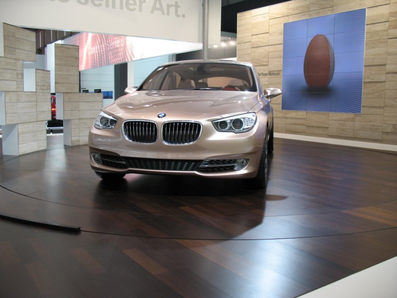 bmwconcept5seriesgranturismo87.jpg
