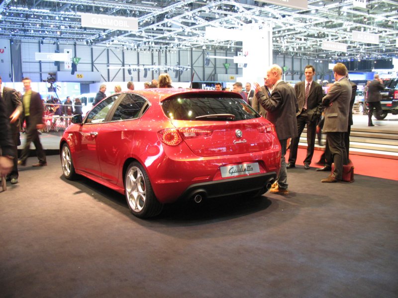 alfaromeogiulietta55.jpg