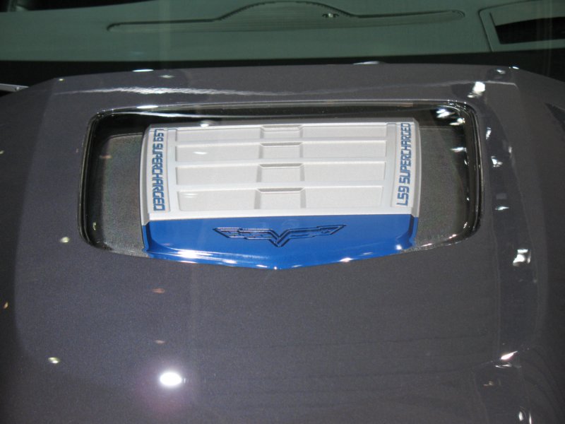 chevroletcorvettezr16.jpg